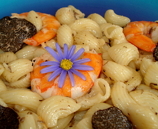 Gambas et P�tes, sauce aux Truffes