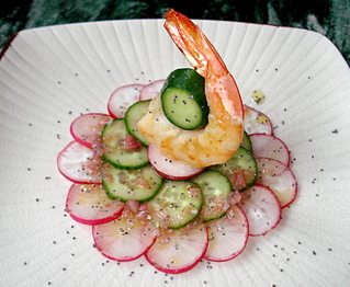 Gambas sur Salade de Radis rouges