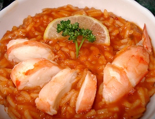 Gambas tigr�e sur Risotto de Tomate